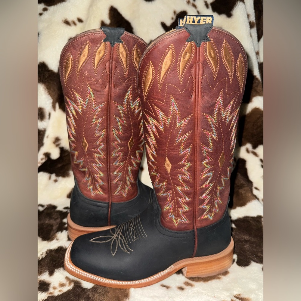 Women's Western Boots - Black Foot, Brown Shaft